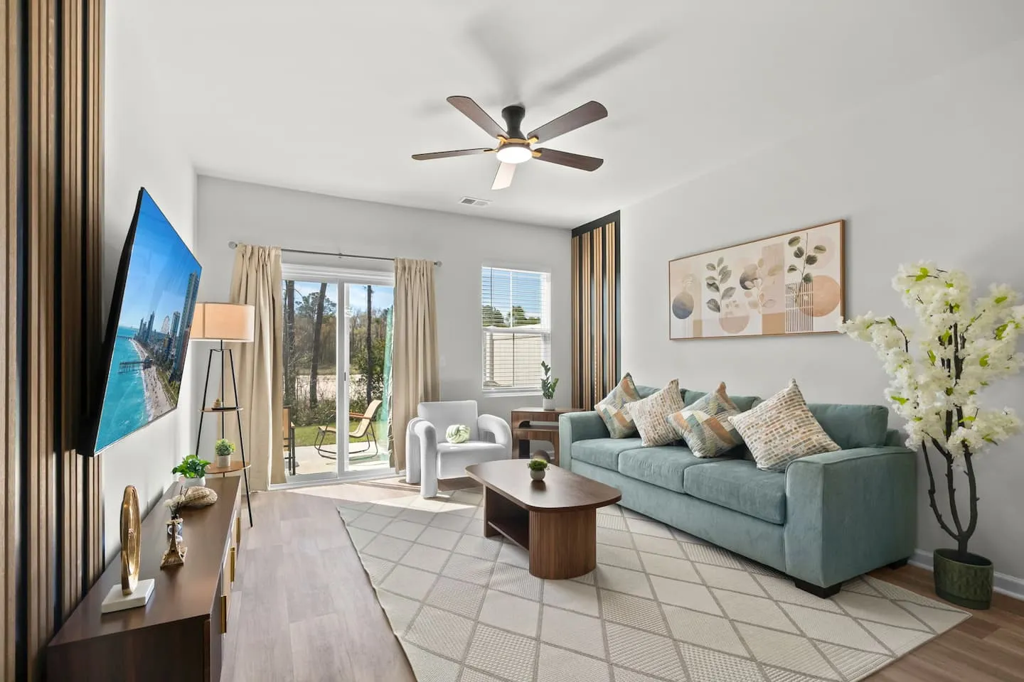 New Myrtle Beach Coastal Townhome - 3BR & 3BA — photo 1 of 8