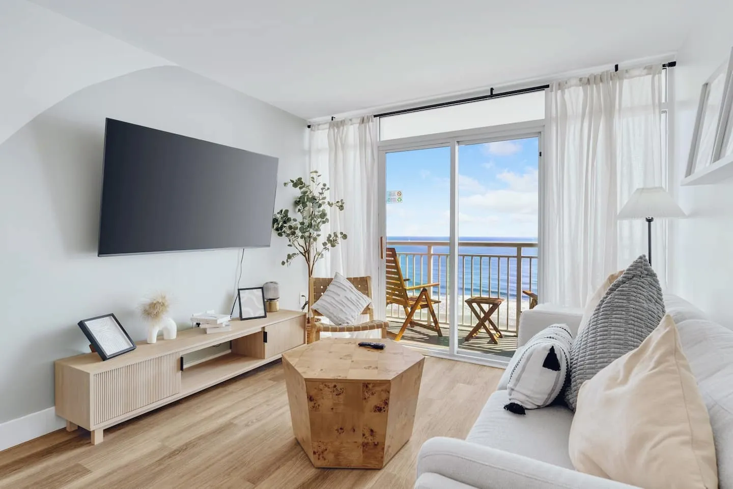 BohoChic Oceanfront Oasis · Panoramic Views · NEW — photo 1 of 8