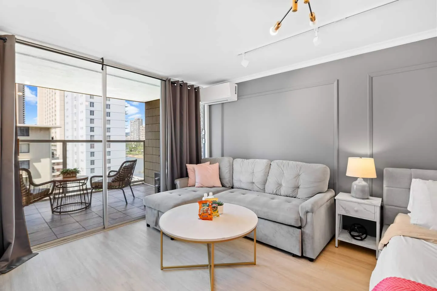Stylish & Cozy Studio in Waikiki — photo 2 of 8