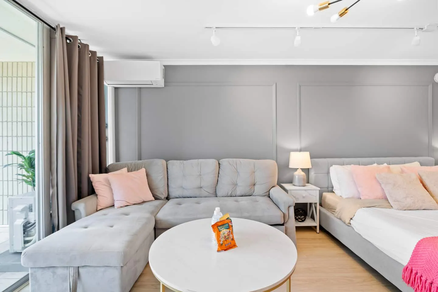 Stylish & Cozy Studio in Waikiki — photo 3 of 8