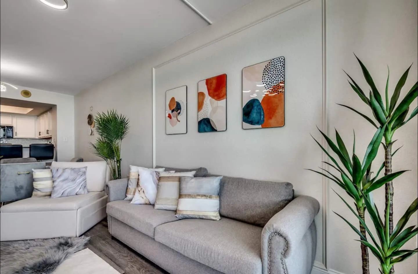 New Relaxing 2BR Modern Oceanfront Condo Retreat — photo 4 of 8