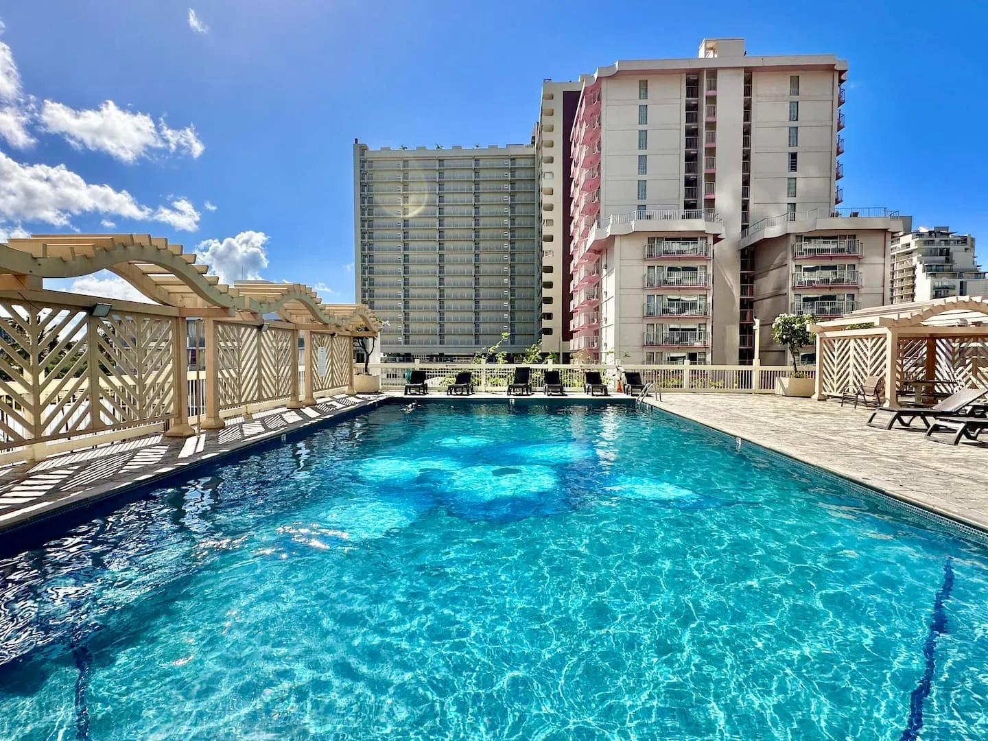 Amazing Views Waikiki 28FL 1BR Family/Group Condo — photo 5 of 8