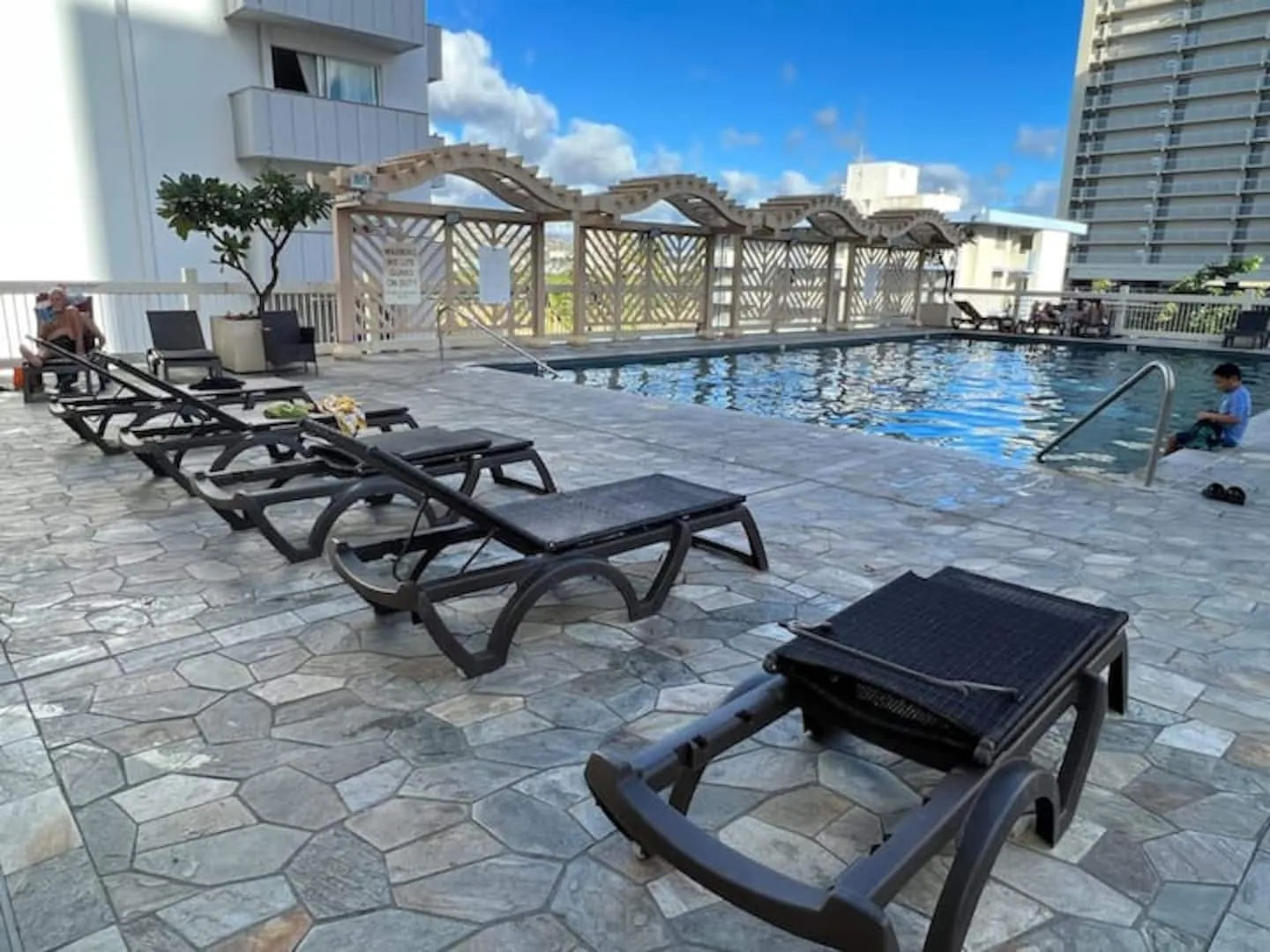 Stylish 1BR Waikiki Condo Near Beach — photo 6 of 8